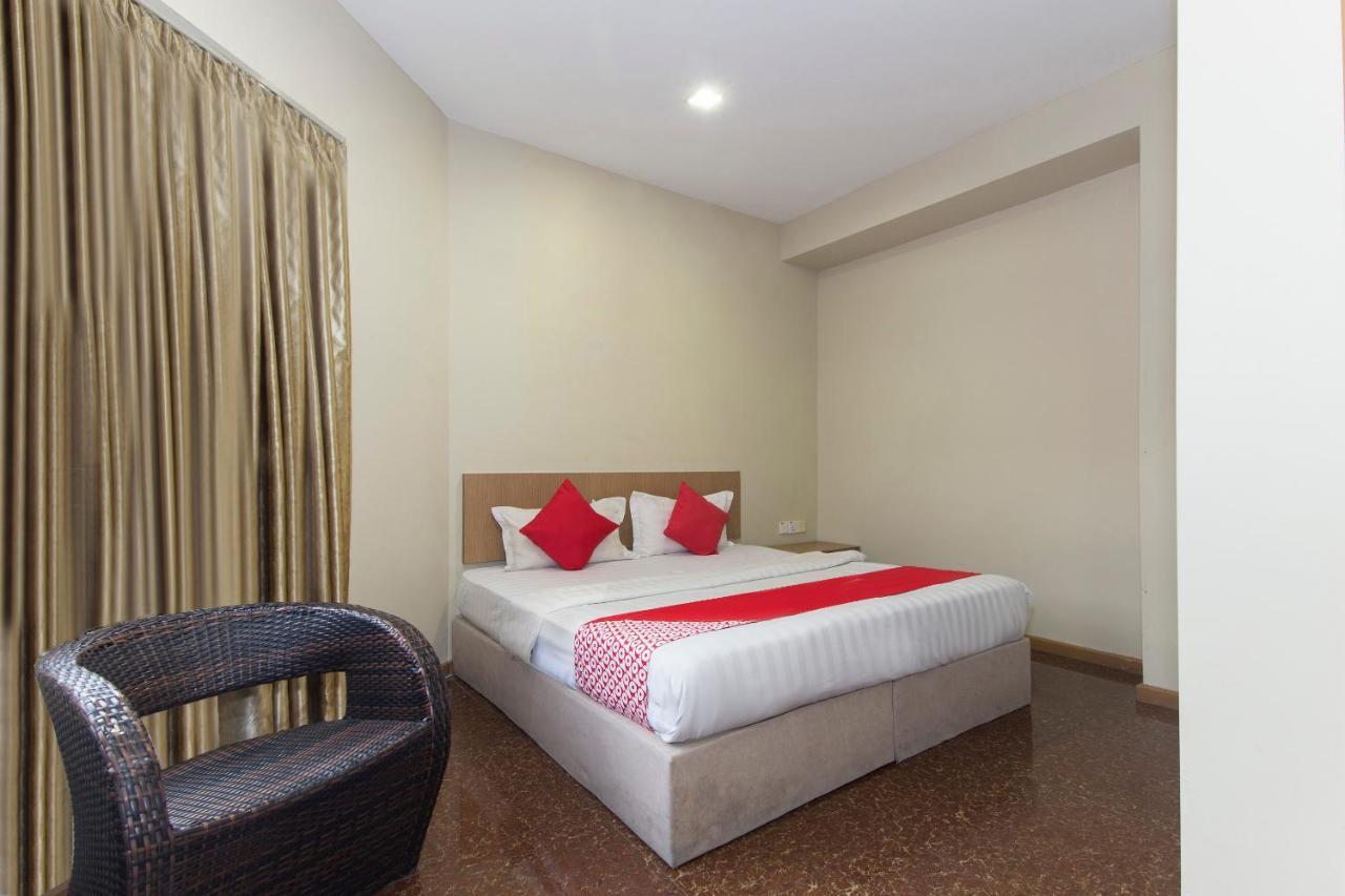 Oyo 422 Hotel Reno Kuala Lumpur Luaran gambar