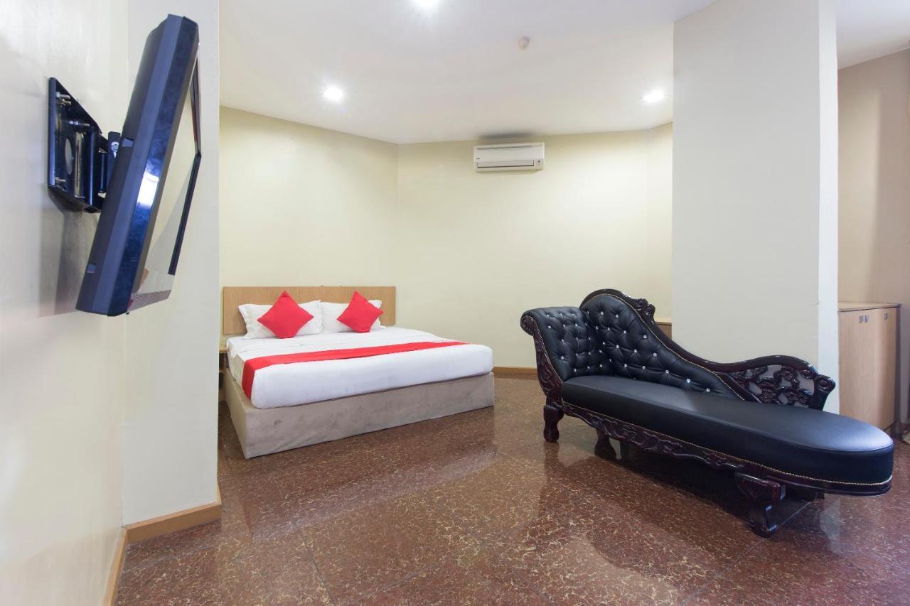 Oyo 422 Hotel Reno Kuala Lumpur Luaran gambar