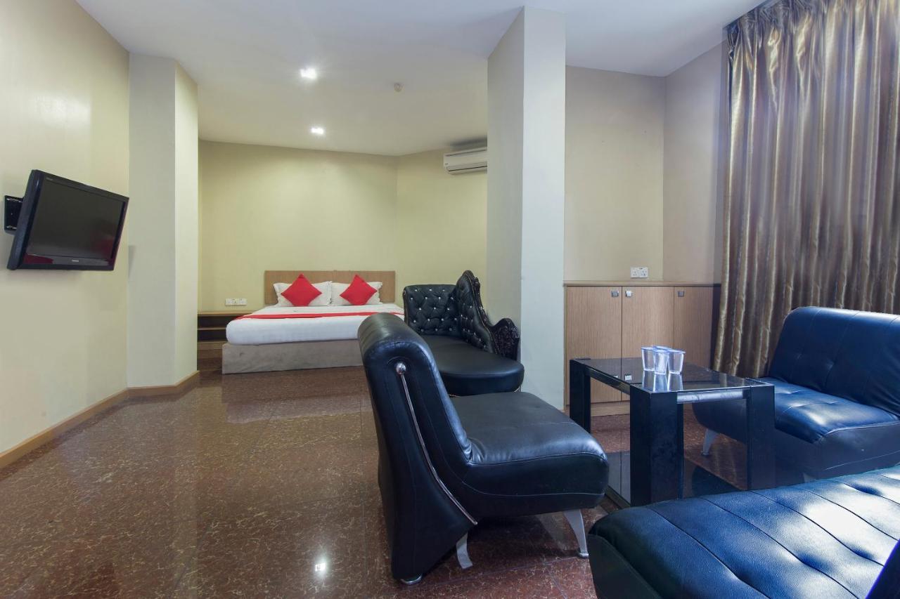 Oyo 422 Hotel Reno Kuala Lumpur Luaran gambar