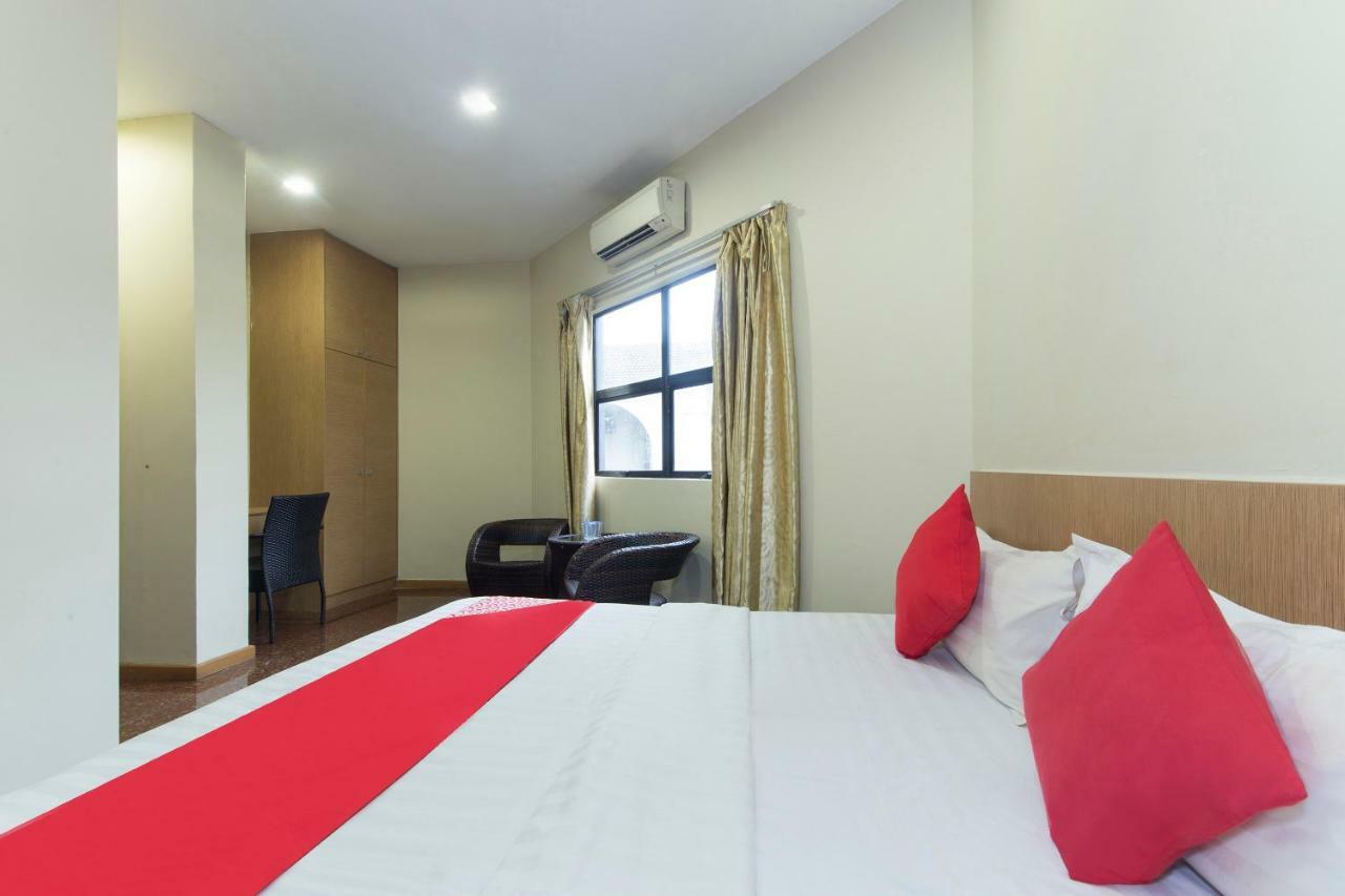 Oyo 422 Hotel Reno Kuala Lumpur Luaran gambar